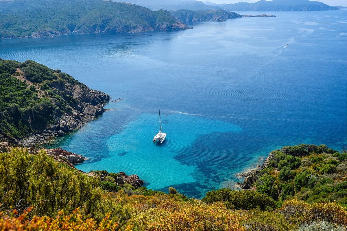 Families enjoying a boat trip on the Costa Brava